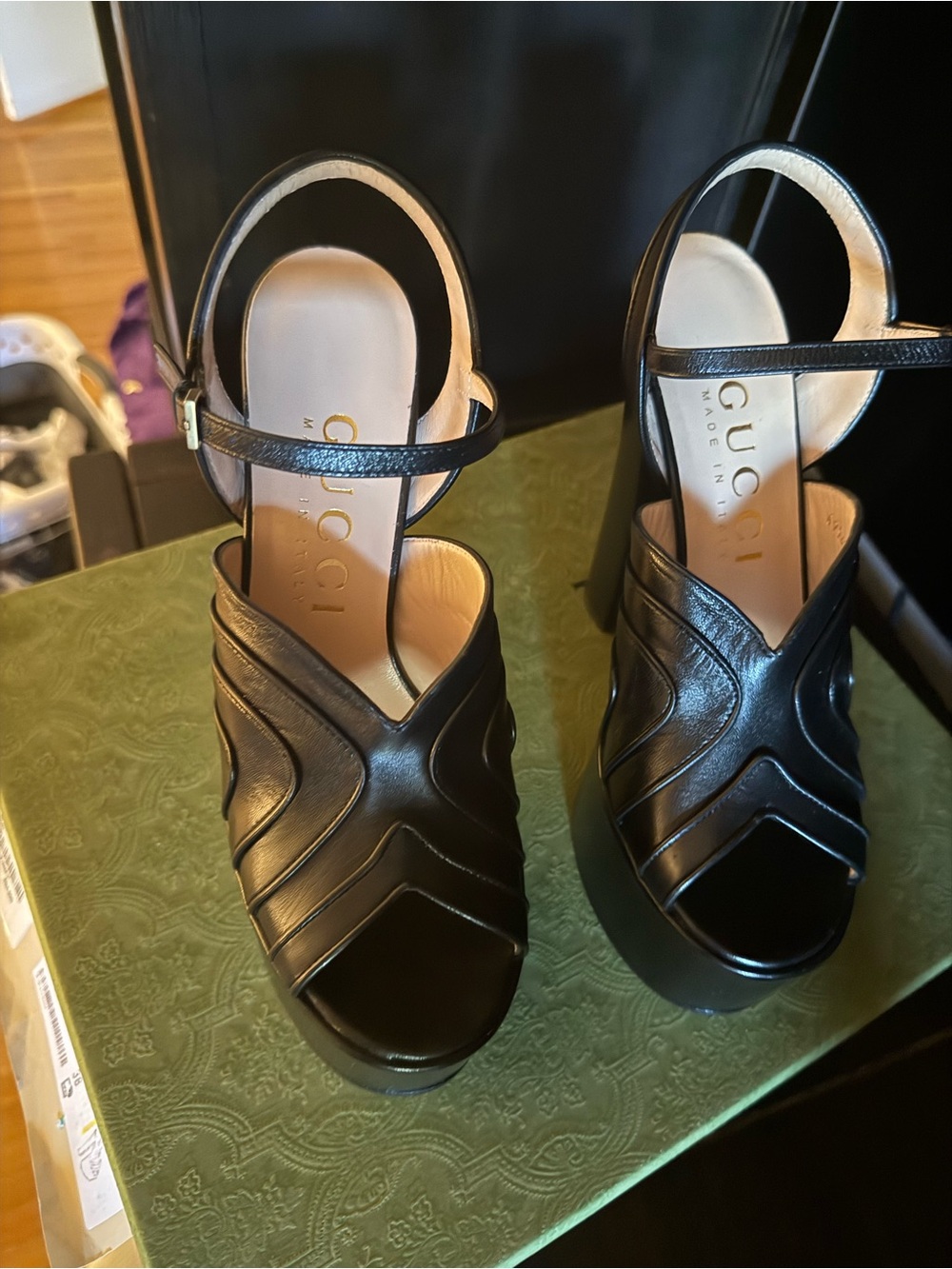 Gucci Black Leather Platform Sandals with Ankle Straps - Picture 2 of 4